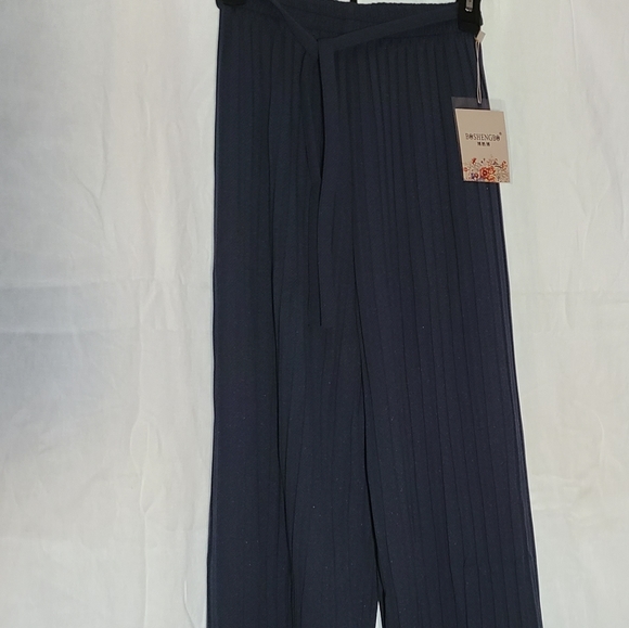 Blue Wide Leg Pleated Pants - Picture 2 of 6